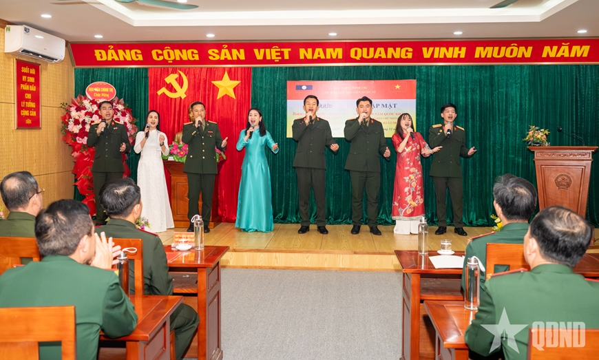 Educational establishments hold ceremonies to mark 50th anniversary of Laos’ National Day